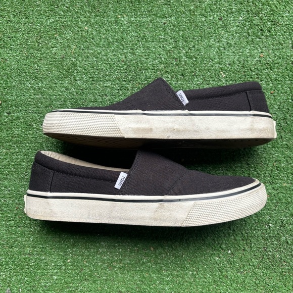 TOMS Alpargata Fenix Slip On Mens Black Canvas Casual Shoes Size W 6.5 - Picture 2 of 7